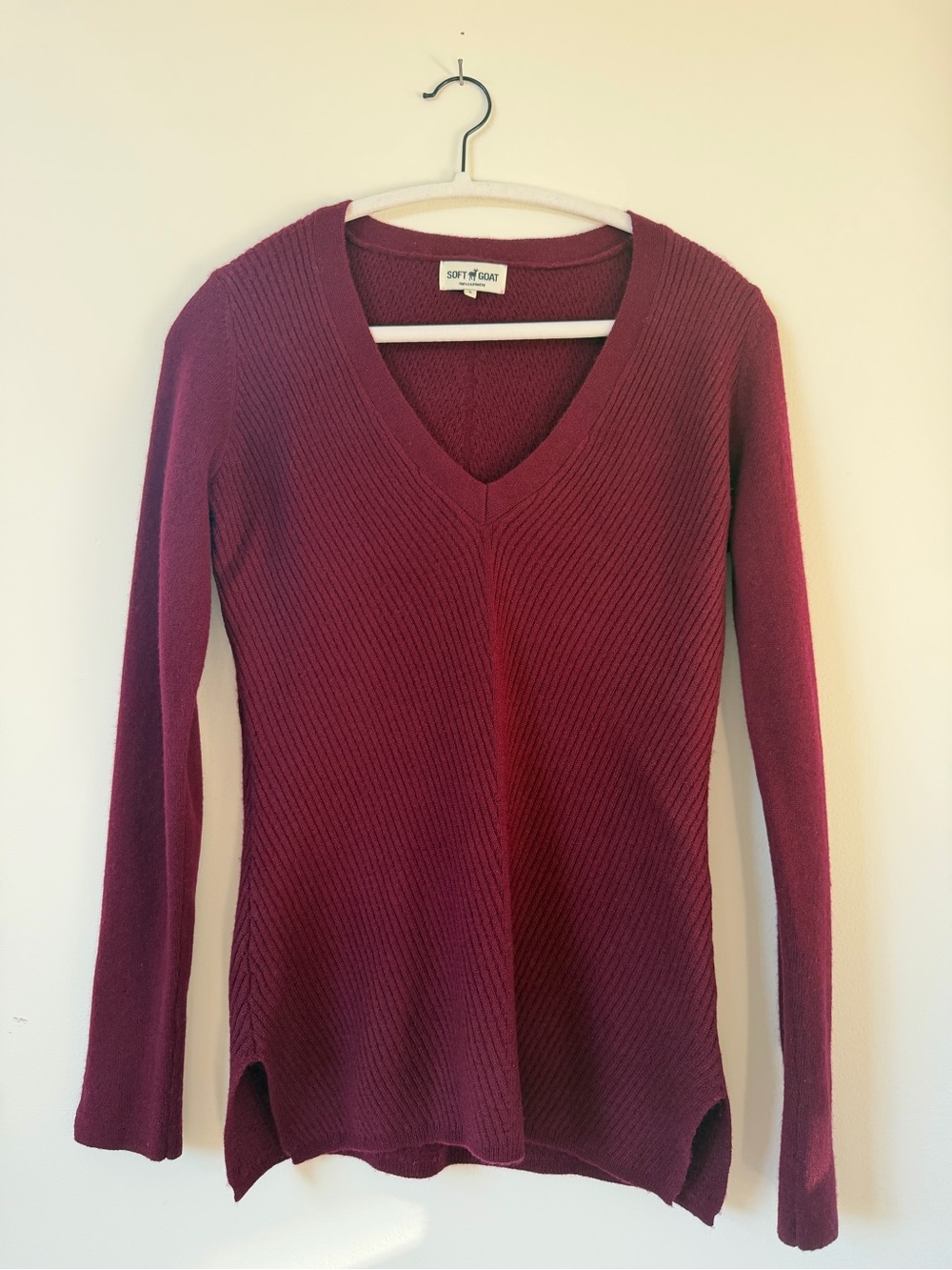 Soft Goat Lightweight Ribbed V-Neck 100% Cashmere Sweater Size S